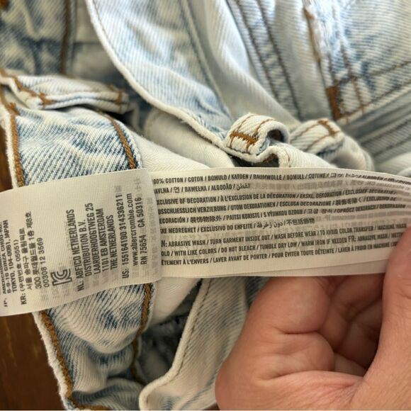 Abercrombie high rise distressed mom jeans 00S 100% cotton - Picture 5 of 11